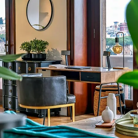 Skylife Art Gallery Loft - Riverfront Art Sanctuary Apartment