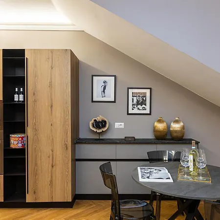 Amazing 3-bedrooms Pantheon Apartment *