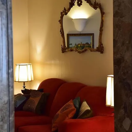 Lancelot Hotel 3*