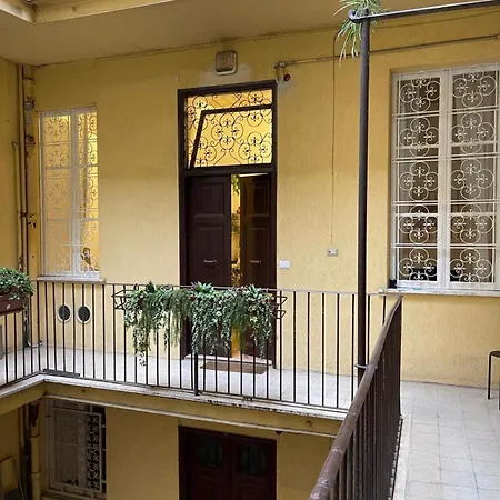 Domus Alfieri Al Colosseo Apartment