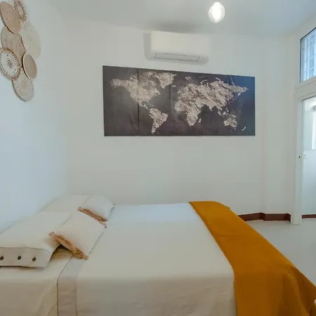 Domus Superior Domizio - Pantheon Apartment Rome