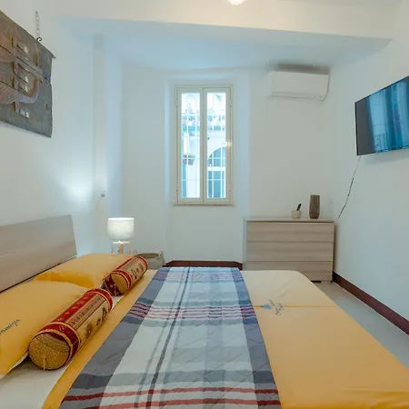 Domus Superior Domizio - Pantheon Apartment Rome