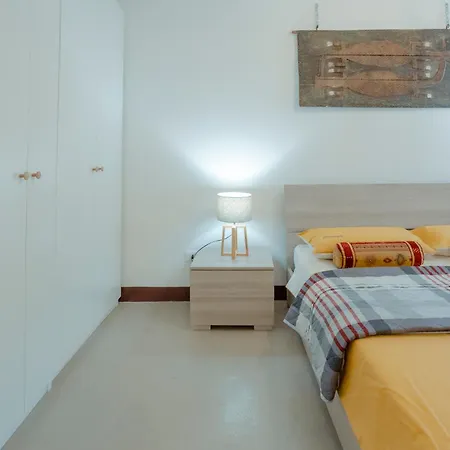 Domus Superior Domizio - Pantheon Apartment Rome