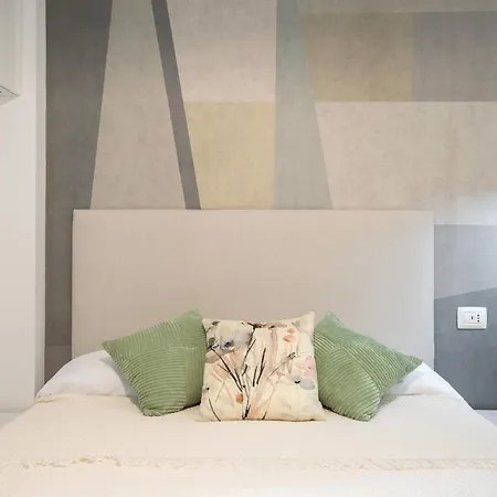 Venus Allbnb Guest house *