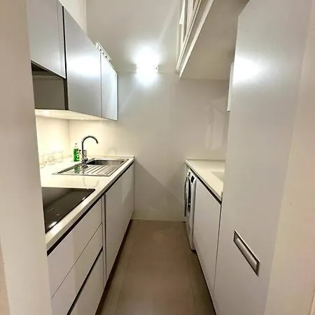 Tata Monti Apartment *