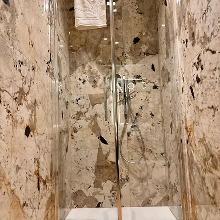 Luxury Apartments, Piazza Di Spagna Apartment Rome