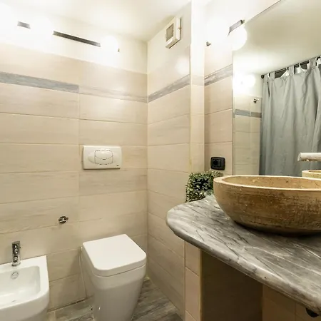 The Hive - In Trastevere