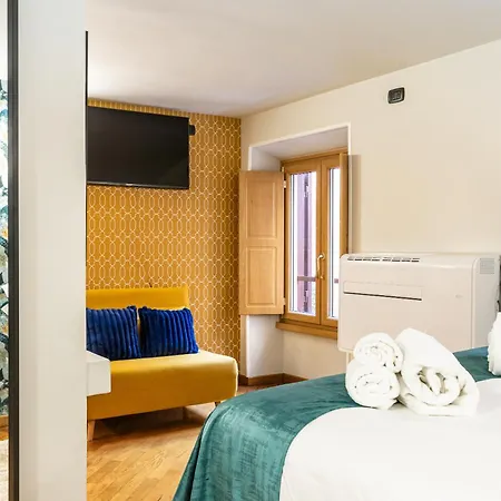 The Hive - In Trastevere * Rome