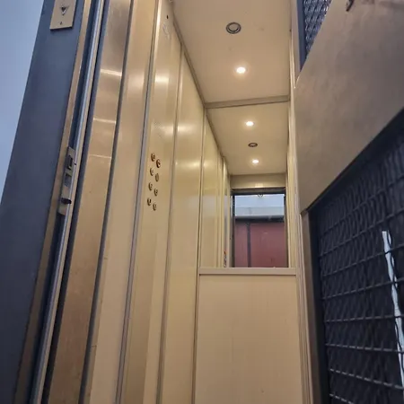 Domi 10 Apartment, Stazione Termini, Via Curtatone 12 *