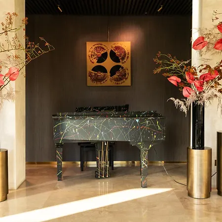 The First Musica - Preferred & Hotel Rom
