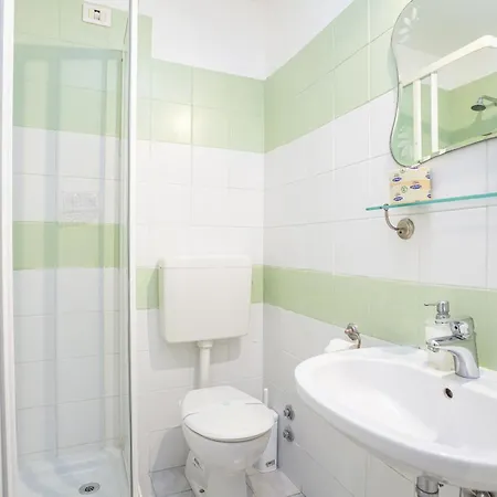 Vatican Haven Guest house *