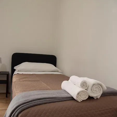 Piazzabolognastay Guest house