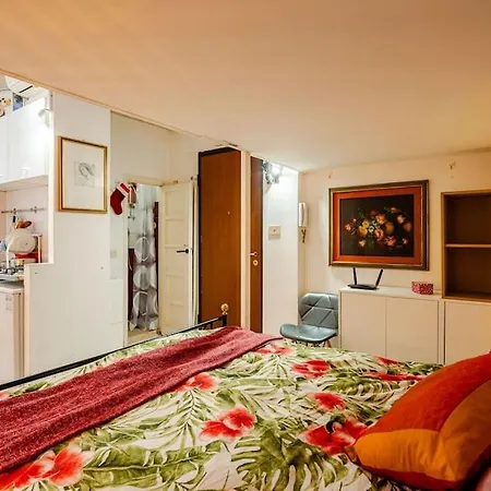 Loft Universita, Centro, Vicino Metro B, Wifi Apartment *