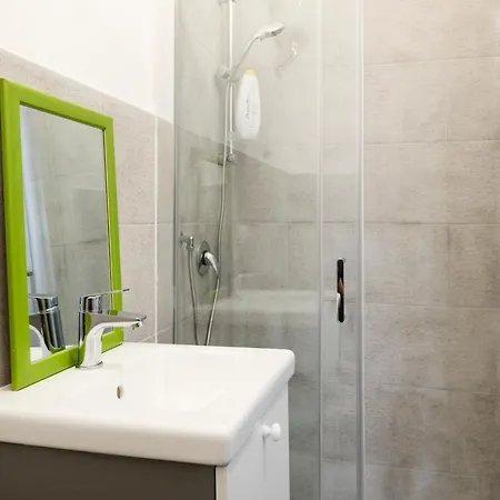 Elegant 3 Bedroom San Pietro Station 200 Mt *