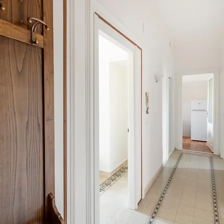 Elegant 3 Bedroom San Pietro Station 200 Mt