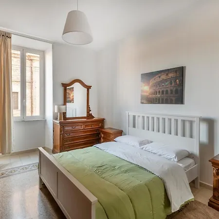 Elegant 3 Bedroom San Pietro Station 200 Mt * Rome