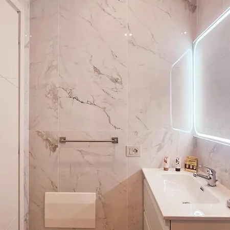 Bed & Breakfast Il Magnifico Superior 400m From Tiburtina Railway Station And 290m From Metro