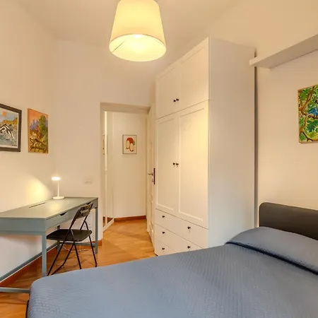 Appartement Charme E Stile A Via Foscolo Rome