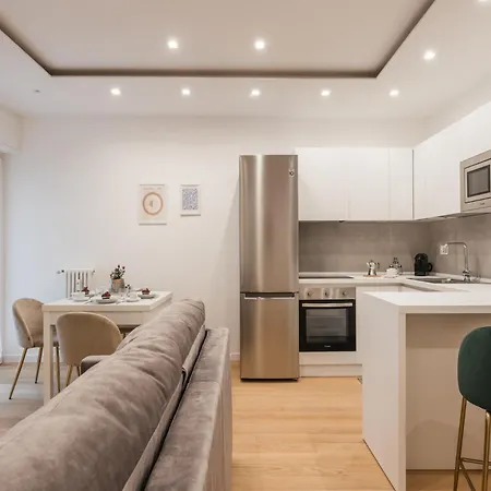 Apartment The Rent - Modern One-bedroom In The Cipro Area *