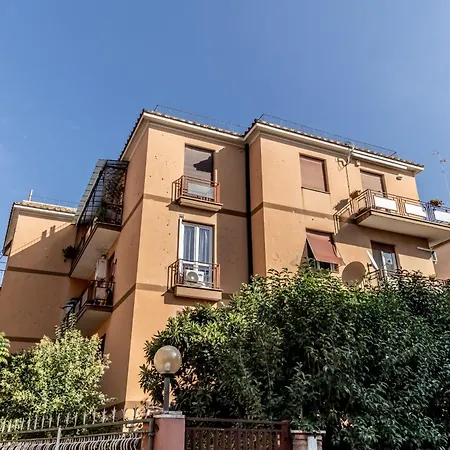 Apartment Metro C - Nando's House Rome