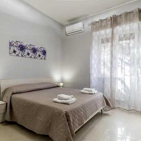 Metro C - Nando's House Apartment *
