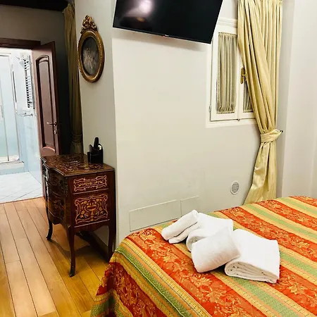 Cenci Guest house *