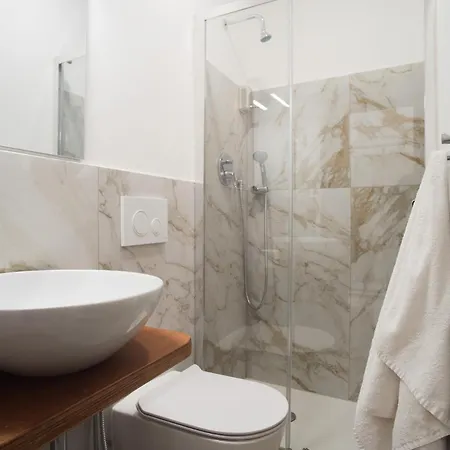 Vaticano - 3 Bagni - 11 Posti - 200mq - 7 Letti - Wifi Apartment Rome