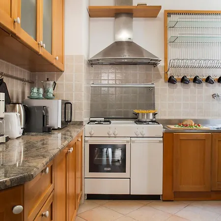 Apartment Vaticano - 3 Bagni - 11 Posti - 200mq - 7 Letti - Wifi Rome