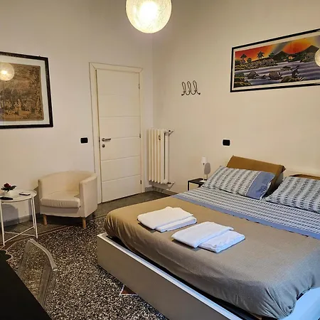 Locazione Turistica San Giovanni, Via Voghera בית הארחה *