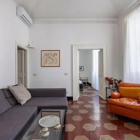 Spanish Steps Charming Apartment, New Opening *