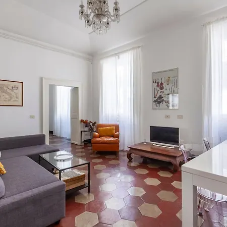 Spanish Steps Charming Apartment, New Opening * Roma