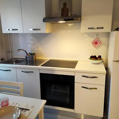 Monolocale Tiburtina Luminoso, Centrale, Silenzioso E Con Parcheggio Antistante Apartmán Řím