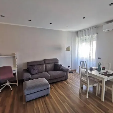 La Regina Tiberina Apartment *