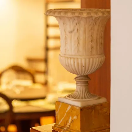 Borgo Pio 64 - Vatican Apartment