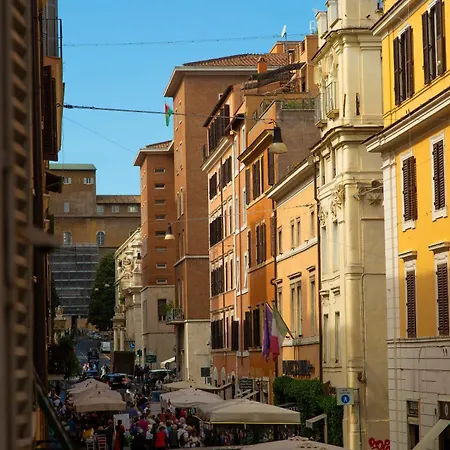 Borgo Pio 64 - Vatican * Rome