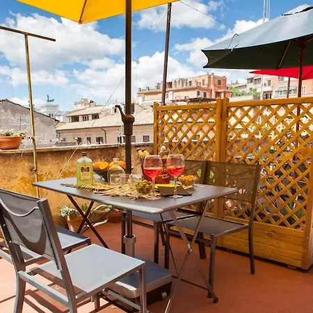 Monti 3 Bedroom Colisseum Apartment