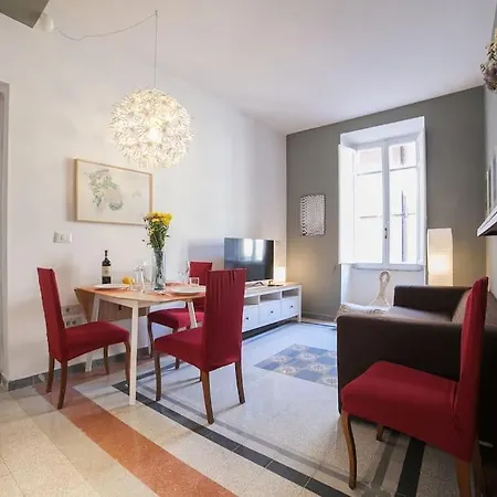 Monti 3 Bedroom Colisseum Rome