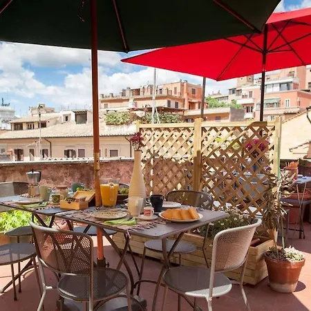 Monti 3 Bedroom Colisseum Apartment