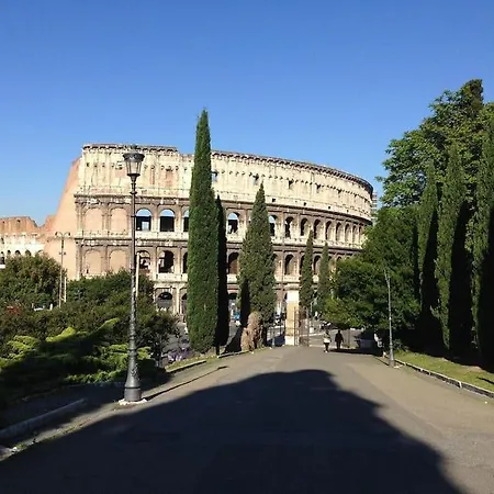 Moderno A Due Passi Dal Colosseo Rome