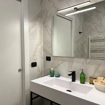 Moderno E Confortevole Con Posto Auto- Wifi Veloce Apartment