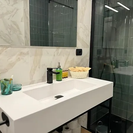Apartment Moderno E Confortevole Con Posto Auto- Wifi Veloce Rome