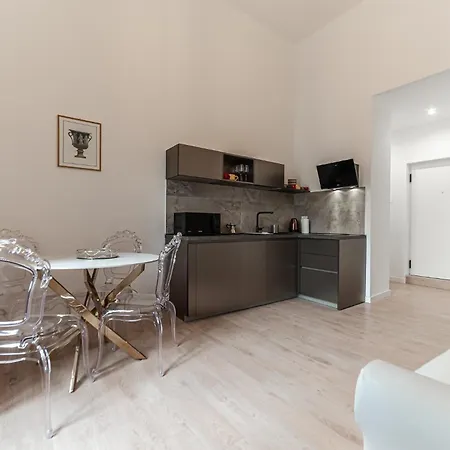 Casa Martini - Vatican And Metro Ottaviano Apartment *