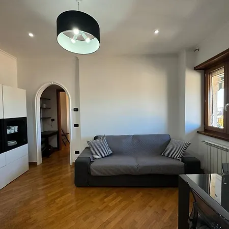Apartment Cozy Flat With Balcony