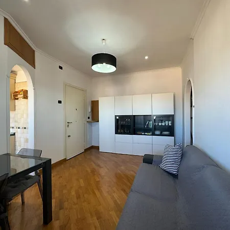 Cozy Flat With Balcony Apartment *