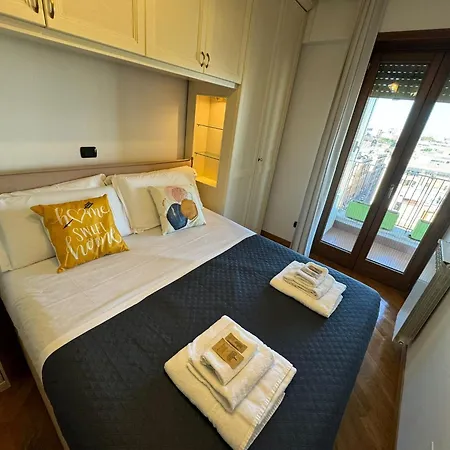 Apartment Cozy Flat With Balcony Rome