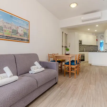 Journalist Sistine Chapel Apartment *