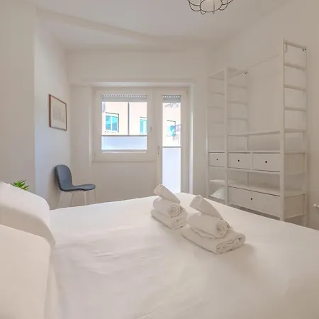 Journalist Sistine Chapel Apartment *