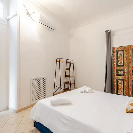 Casa Storica 4bdr Con Terrazza A Campo De Fiori *