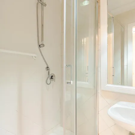 Casa Storica 4bdr Con Terrazza A Campo De Fiori Apartment