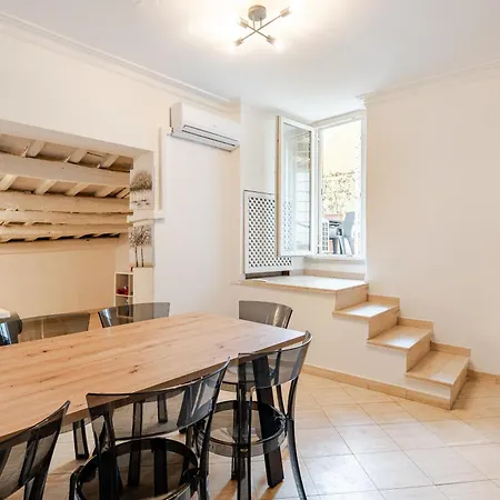 Apartment Casa Storica 4bdr Con Terrazza A Campo De Fiori Rome